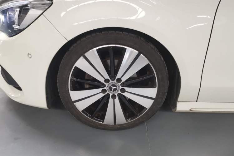 Used Mercedes-Benz CLA 2017 Facelifted CLA 200 Stylish Edition
