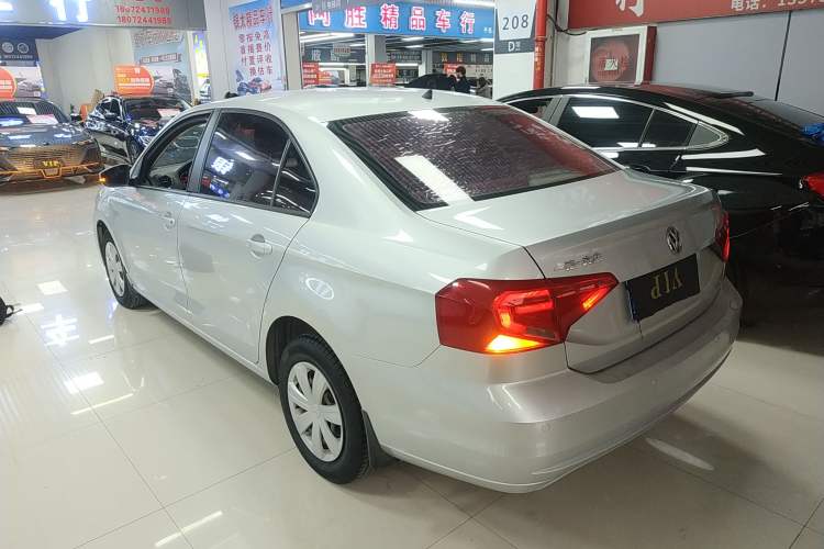 Used Volkswagen Jetta 2017 1.5L Automatic Fashion Model