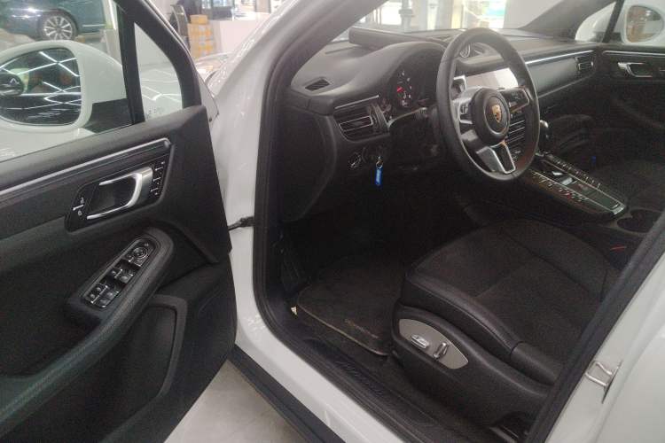 Used Porsche Macan 2021 Macan 2.0T
