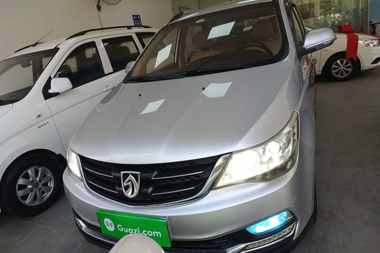 Used Baojun 730 2016 1.5L Manual Comfort Version 7 Seats China V Emission Standard