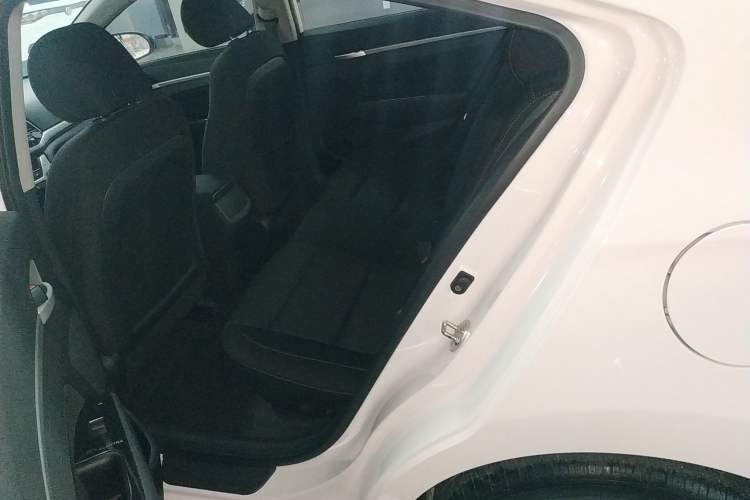 Used Hyundai Elantra 2016 1.6L Automatic ZhiXuan – Elite Version