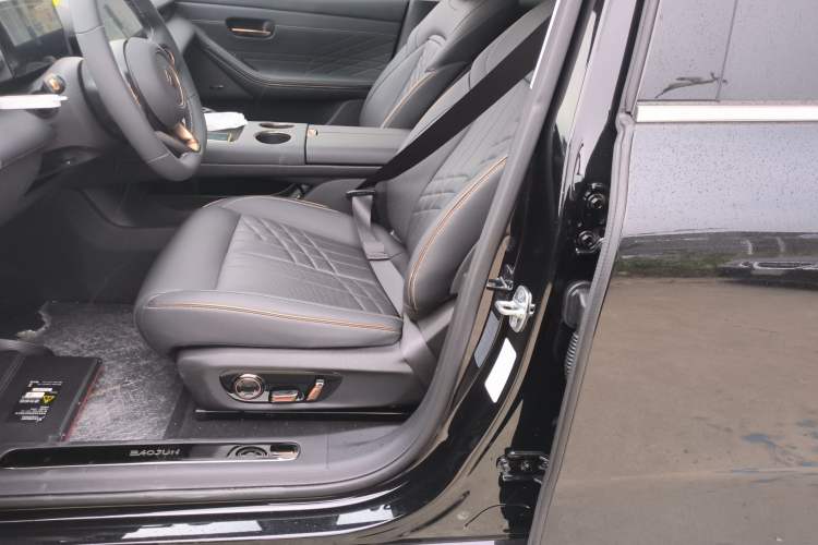 Used Baojun Enjoy 2025 Plug-in Hybrid 140km Luxury Edition