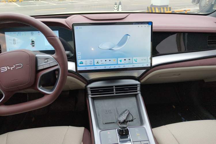 Used BYD Seal 07 DM-i 2025 Intelligent Driving Version DM-i 1.5L 125 km Prestige Edition
