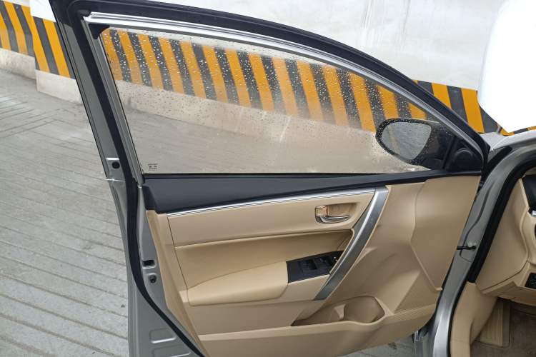 Used Toyota Corolla 2017 1.2T CVT GL
