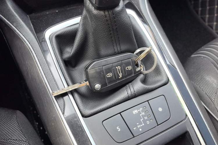 Used Peugeot 408 2015 1.2T Automatic Luxury Edition