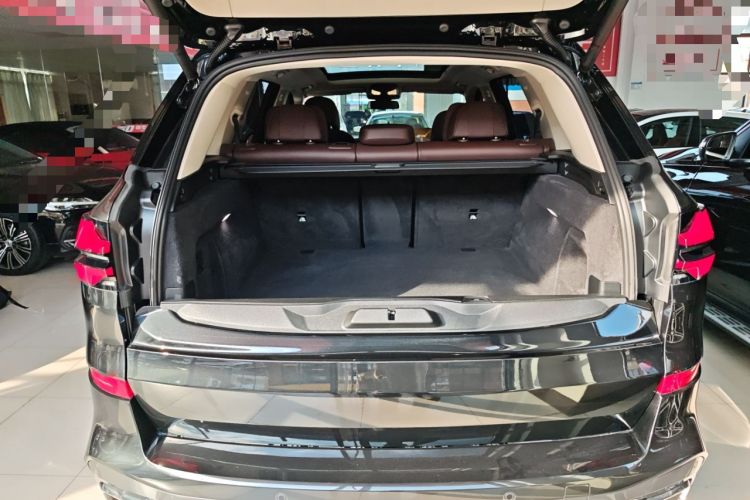 Used BMW X5 2023 xDrive 30Li M Sport Package
