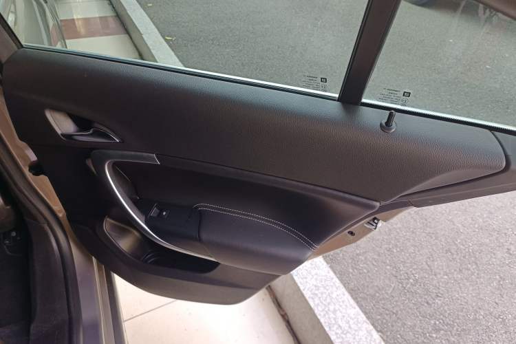 Used Buick Regal 2015 1.6T Leading Technology Model
