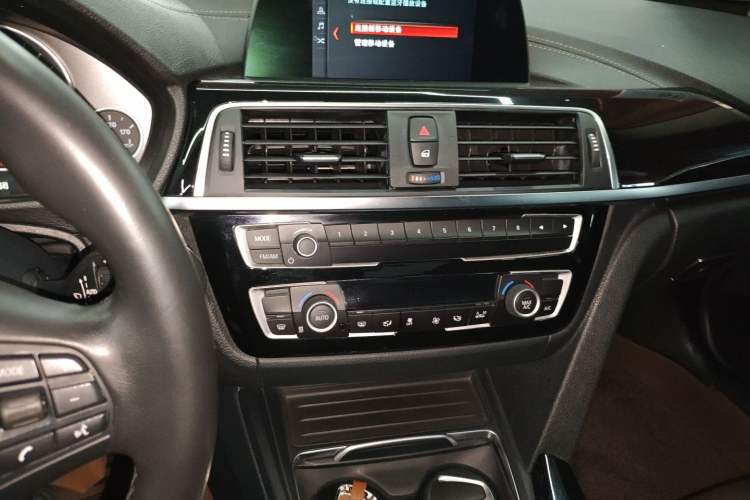 Used BMW 3 Series 2018 320Li Fashion Model
