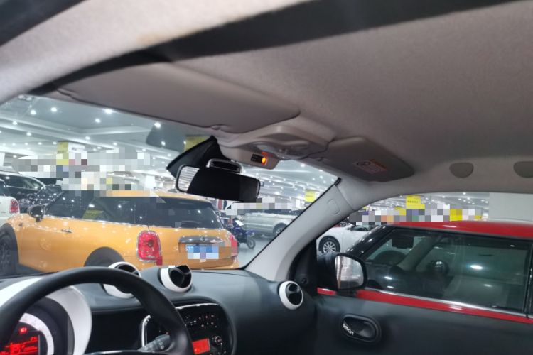 Used  fortwo 2015 1.0L 52 kW hardtop Dynamic version
