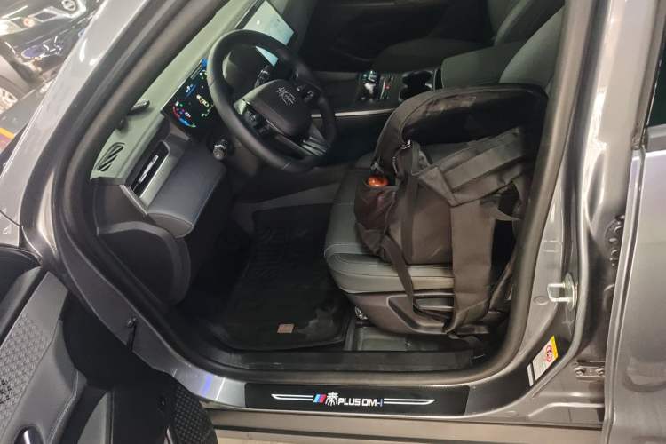 Used BYD Qin PLUS 2025 DM-i Smart Drive 55KM Leading Model
