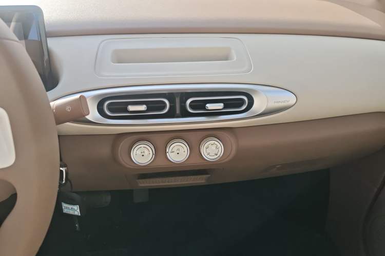 Used Wuling Hongguang MINIEV 2025 Four-Door Version Advanced Edition
