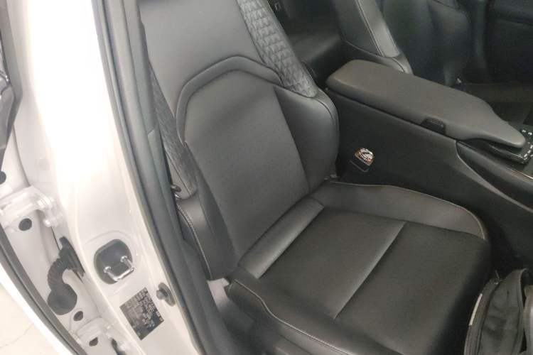 Used Lexus UX 2020 260h Explore & Adventure Edition