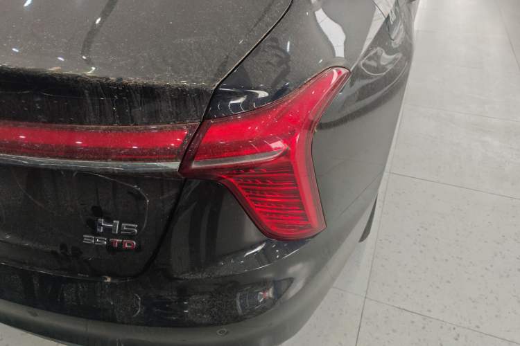 Used Hongqi H5 2024 1.5T DCT Smart Connect Flagship Edition
