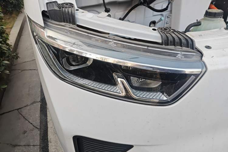 TDK.VehicleDetails.img