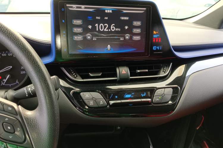 Used Toyota C-HR 2018 2.0L Coolway Leading Edition China V Standard
