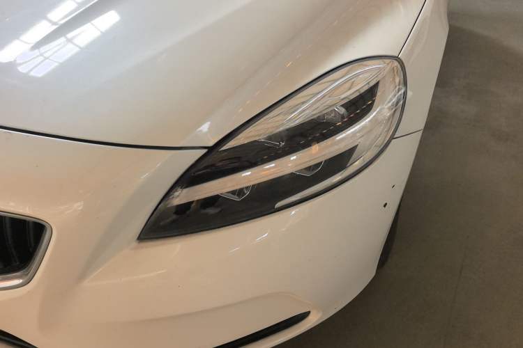 Used Volvo V40 2017 T3 Zhiyi Edition