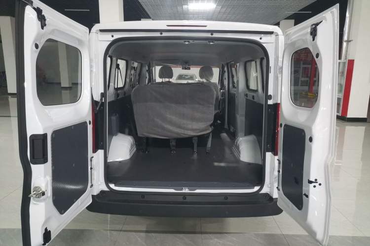 Used Wuling Yangguang 
