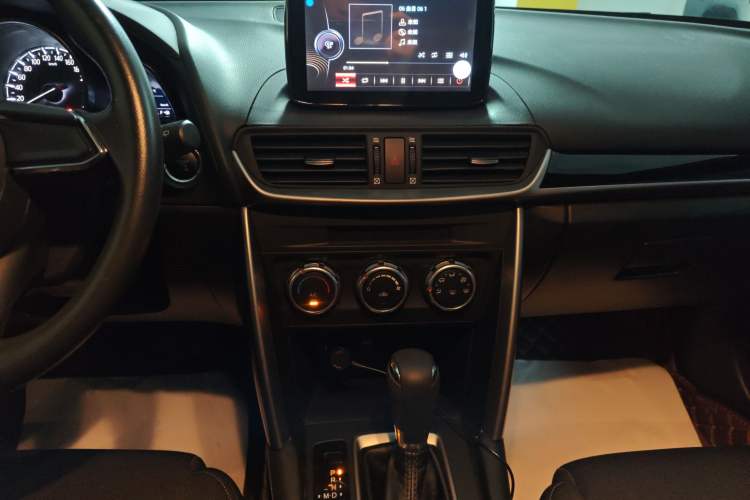 Used Mazda CX-4 2018 2.0L Automatic Two-Wheel Drive Blue Sky Dynamic Version China V Standard