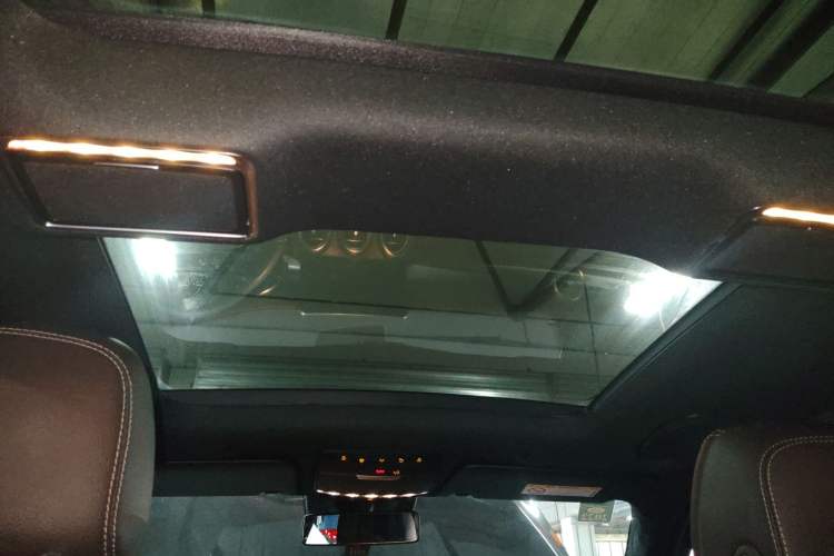 Used Mercedes-Benz GLC 2020 Facelift GLC 300 L 4MATIC Dynamic Edition