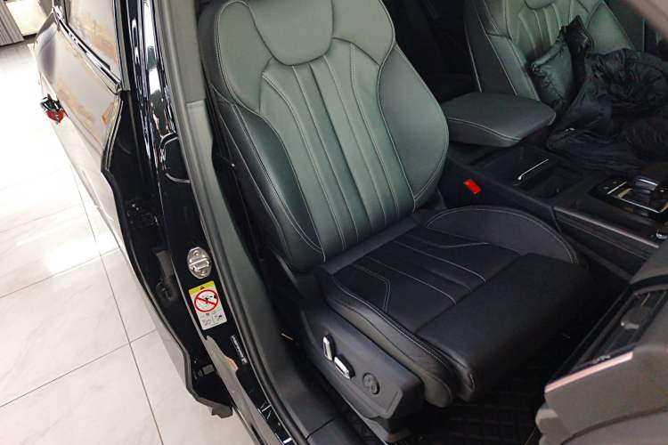 Used Audi Q5L 2023 45T Luxury Dynamic Model
