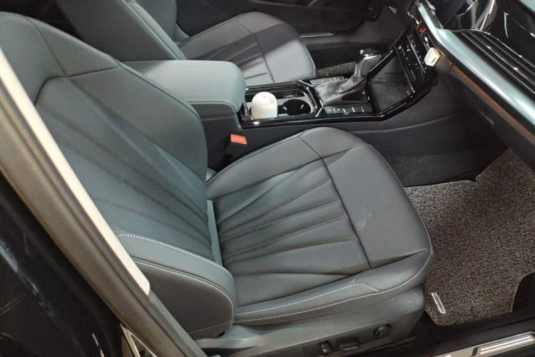 Used Volkswagen Passat 2025 Outstanding Model 380TSI Starry Dragon Glorious Edition