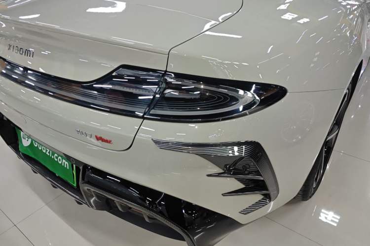 Used Xiaomi Auto SU7 2024 Four-Wheel Drive Ultra-Long Range Advanced Intelligent Driving Max Edition