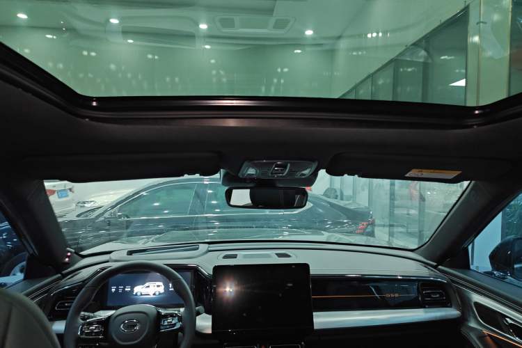 Used GAC Trumpchi GS8 2022 Dual-Engine Series 2.0TM Two-Wheel Drive Prestige Edition (7 Seats)
