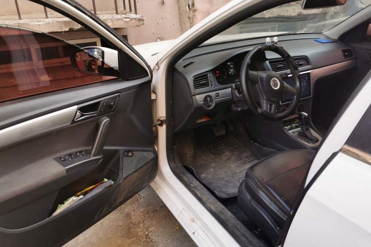 Used Volkswagen Lavida 2017 1.6L Automatic Fashion Edition