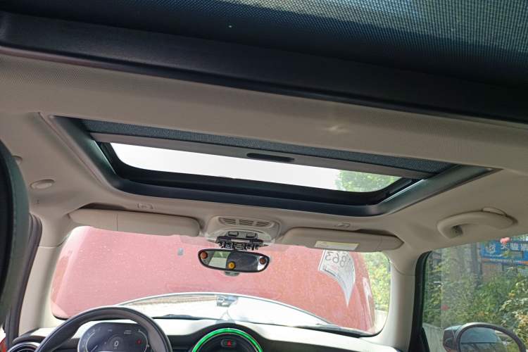 Used  MINI 2021 1.5T COOPER Classic Edition
