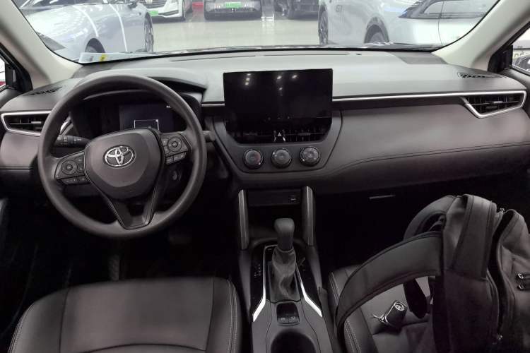 Used Toyota Corolla Cross 2023 2.0L Pioneer Edition
