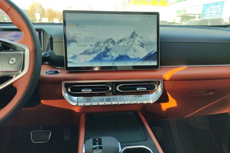 Used Dongfeng Zhengzhou Nissan Z9 2025 GT 2.0T Automatic Gasoline 4x4 Smart Edition
