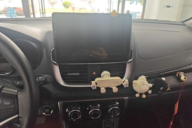 Used Toyota YARiS L 2022 X-Trail 1.5L CVT Luxury PLUS Edition
