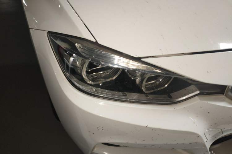 TDK.VehicleDetails.img