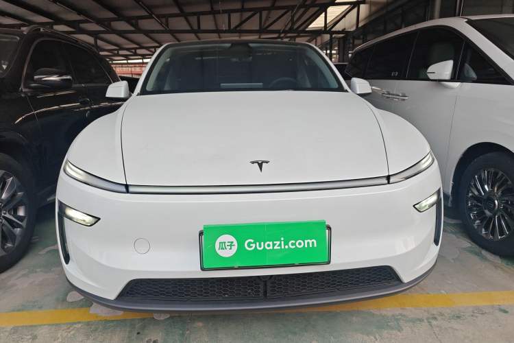 Used Tesla Model Y 2025 Rear-Wheel-Drive Version
