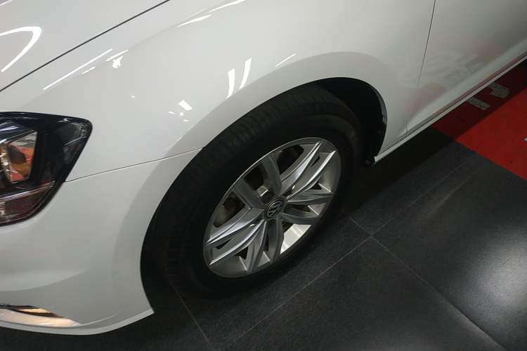 Used Volkswagen Golf 2018 230TSI Automatic Comfort Model
