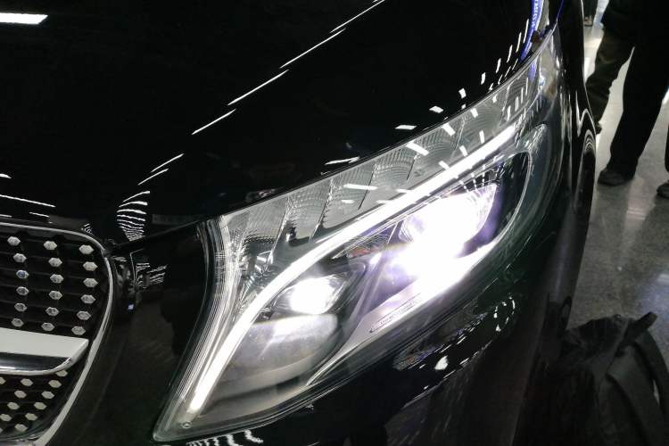 Used Mercedes-Benz V-Class 2020 V 260 L Long-wheelbase Luxury Edition