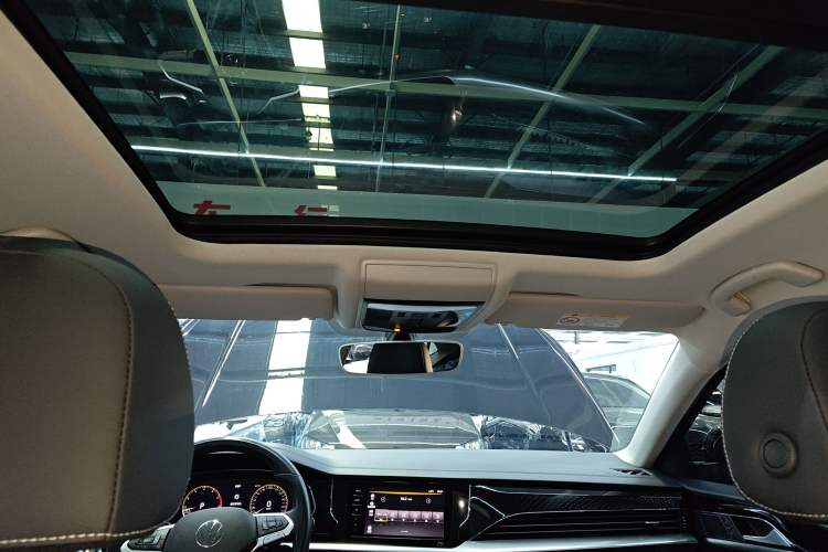 Used Volkswagen Passat 2022 330TSI Elite Edition Custom Version
