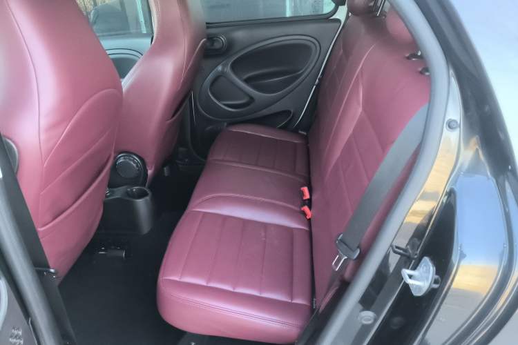 Used  forfour 2018 1.0L 52 kW Dynamic Edition
