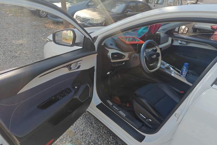 Used Geometry A 2022 Pro 430KM Green Apple Pro
