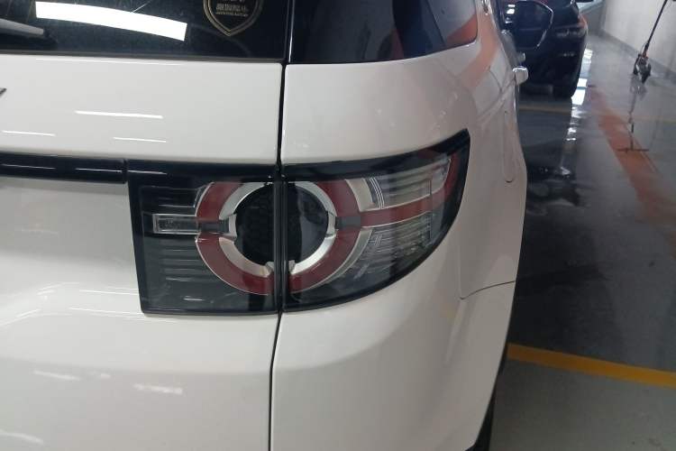 Used Land Rover Discovery Sport 2019 240 PS SE Version China VI Standard
