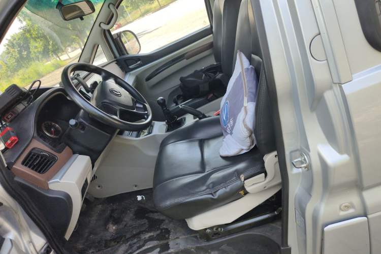 Used FORTHING Lingzhi 2019 M5L 1.6L 7-Seater Exclusive Model China VI Standard
