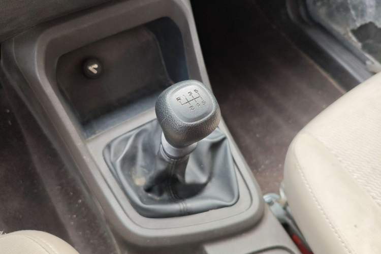 Used Wuling Hongguang V 2022 1.5L Jingqu Edition Electric-Assist LAR