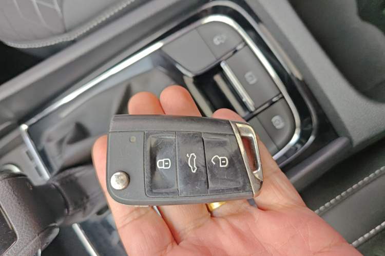 Used Skoda Kodiaq 2018 Facelifted TSI330 5-Seater Two-Wheel-Drive Comfort Edition
