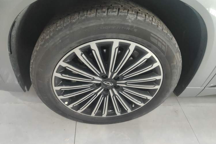 Used Chery Tiggo 9 C-DM 2025 1.5T 106KM Ultra-Comfort Edition 5 Seats Lithium-NMC