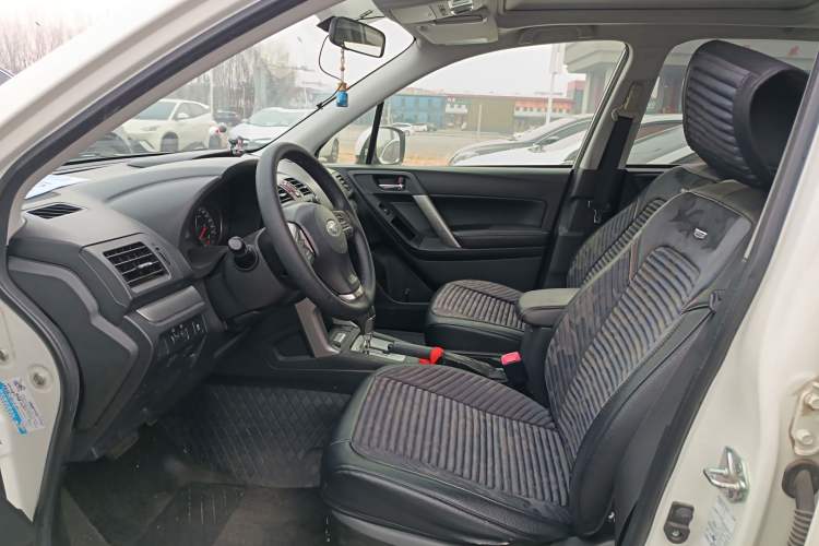 Used Subaru Forester 2014 2.0i Automatic Luxury Edition
