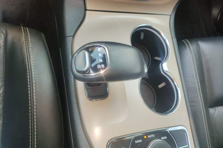 Used  Grand Cherokee 2015 3.0L Comfort Navigation Edition
