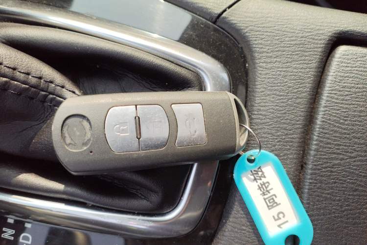 Used Mazda Atenza 2014 2.0L Blue Sky Luxury Edition
