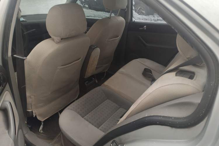 Used Volkswagen Bora Classic 2005 1.8L Comfort Auto with Sunroof
