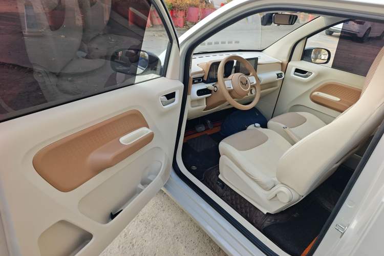 Used Wuling Hongguang MINIEV 2024 3rd Generation 215km Advanced Version