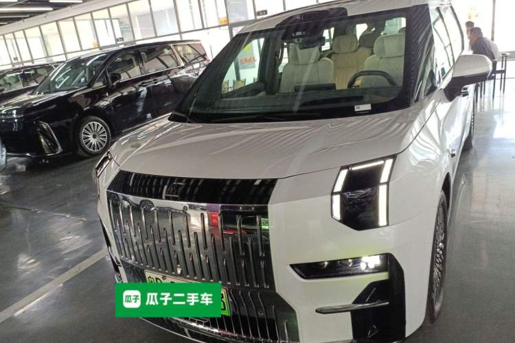 Used Zeekr 009 2024 Six-Seat Executive Version 4WD 108 kWh